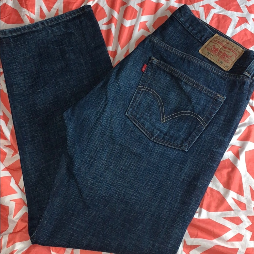 Men Levi Jean size 36x30 style 501 - Picture 2 of 3